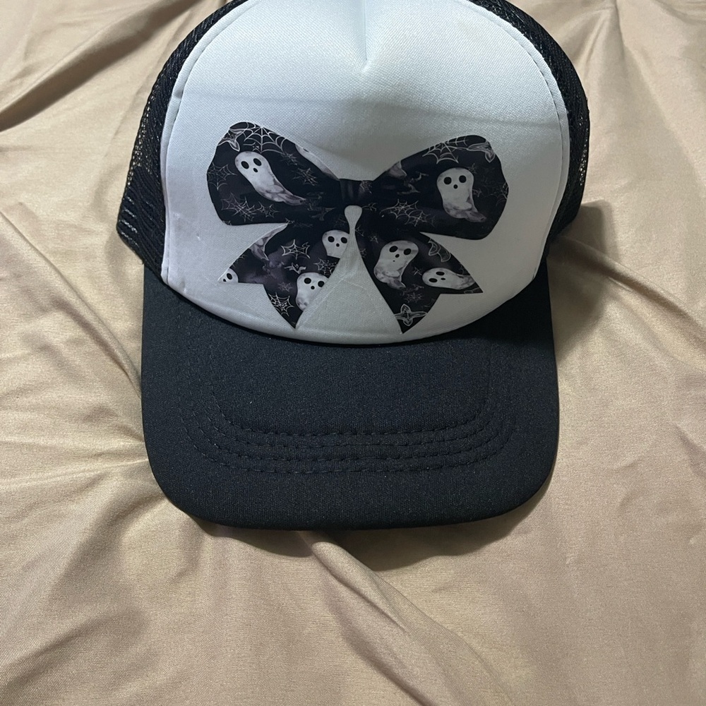 Kids Ghost Bow Cap - Black and White